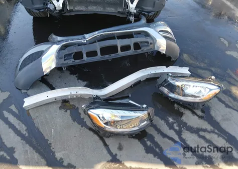 2018 Mercedes-Benz Glc 300 from USA, damaged, VIN WDC0G4JB1JV048284